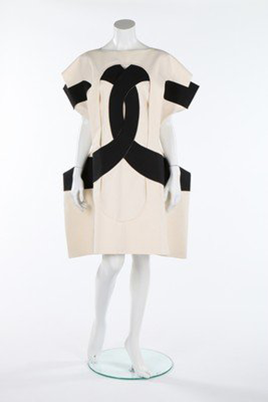 Rei Kawa Kubo-Commes des Garcons dress. Image courtesy of LiveAuctioneers.com archive